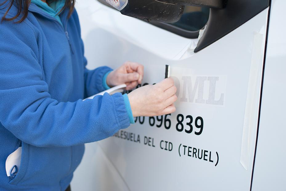 rotulación con vinilo para vehículos en Iglesuela del Cid Teruel